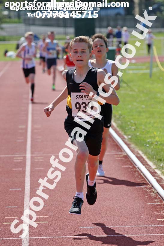 Boys under-13s 800 metres, 2019 North Eastern Track and Field Champs., Middlesbrough. Photo:  David T. Hewitson/Sports for All Pics